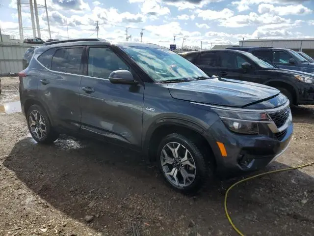 2021 KIA SELTOS EX