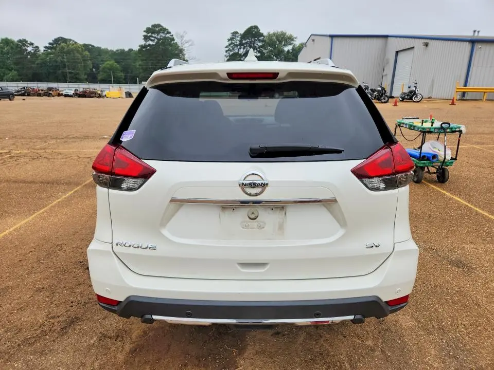 2019 NISSAN ROGUE SV  