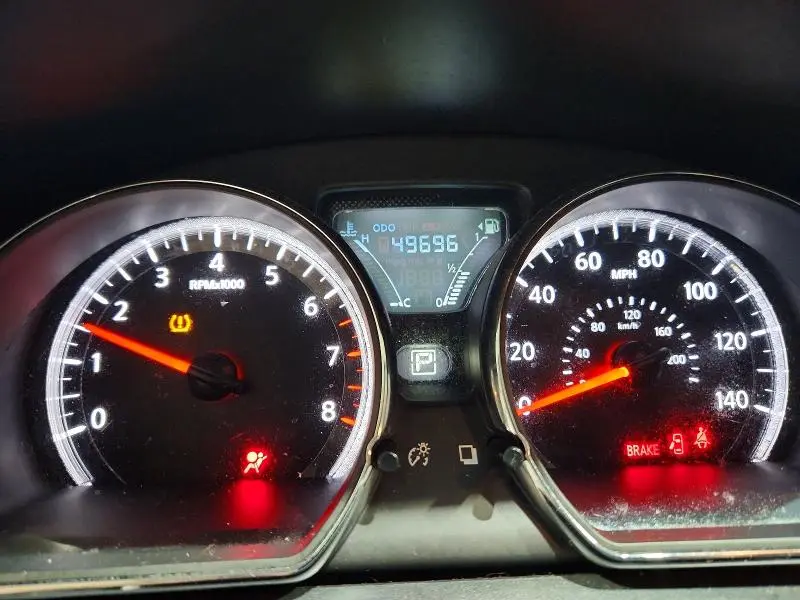 2019 NISSAN VERSA SV  