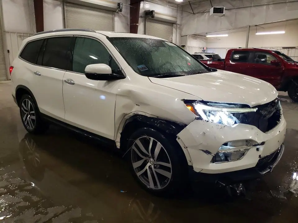 2017 HONDA PILOT ELITE  
