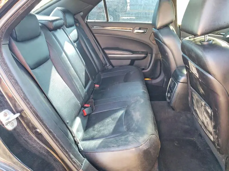 2011 CHRYSLER 300C   