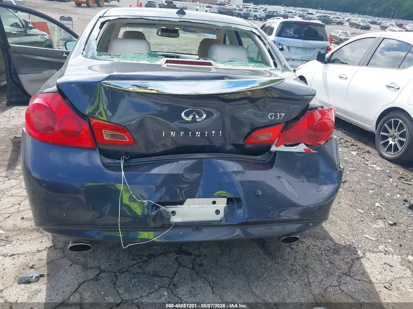 2011 INFINITI G37 JOURNEY