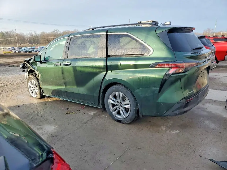 2025 TOYOTA SIENNA XLE 7-PASSENGER  