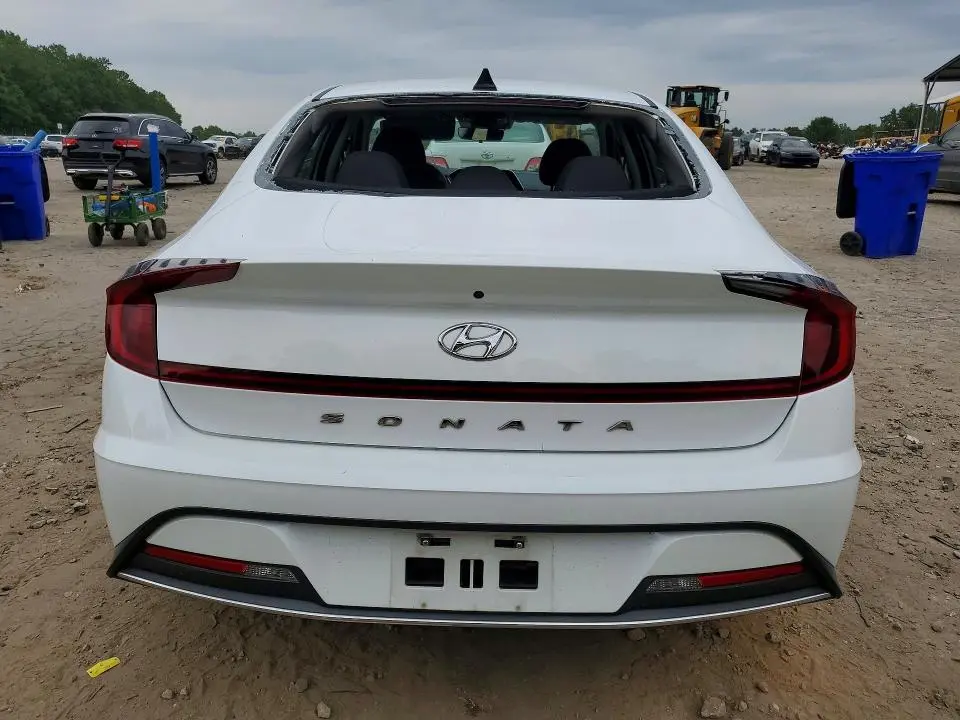 2020 HYUNDAI SONATA SE  
