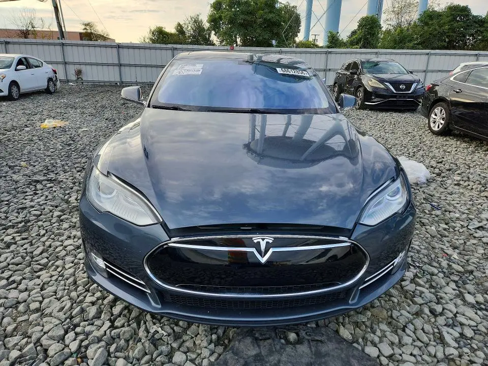 2013 TESLA MODEL S   