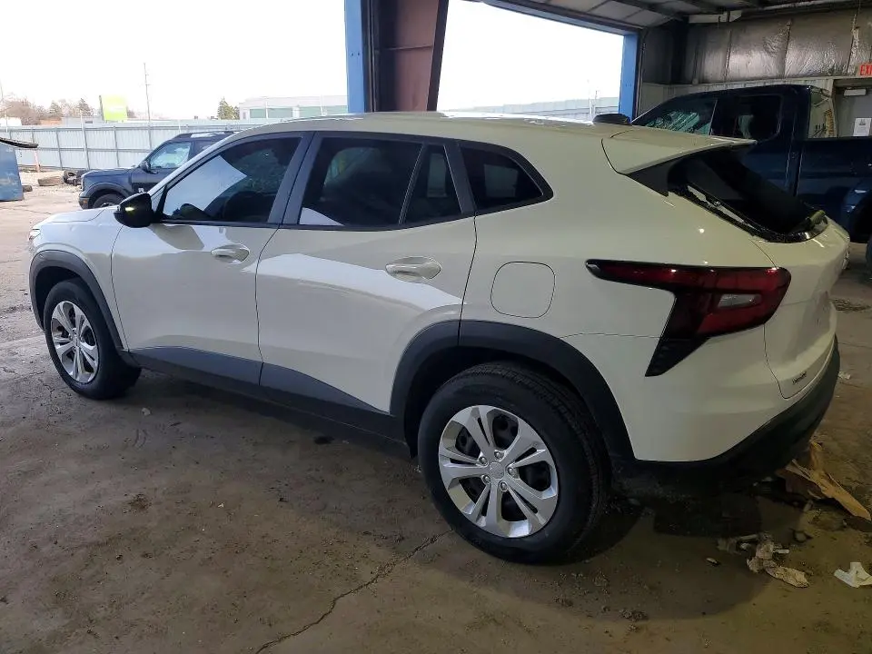 2024 CHEVROLET TRAX LS  