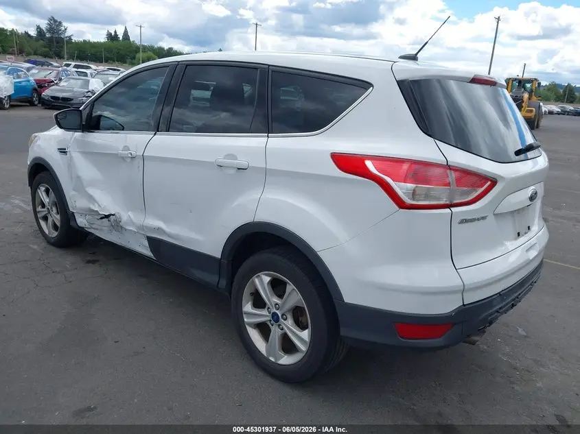 2016 FORD ESCAPE SE