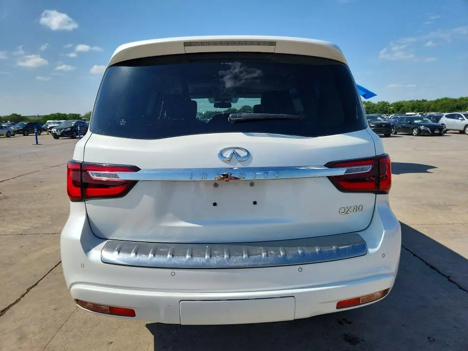 2019 INFINITI QX80 LUXE  