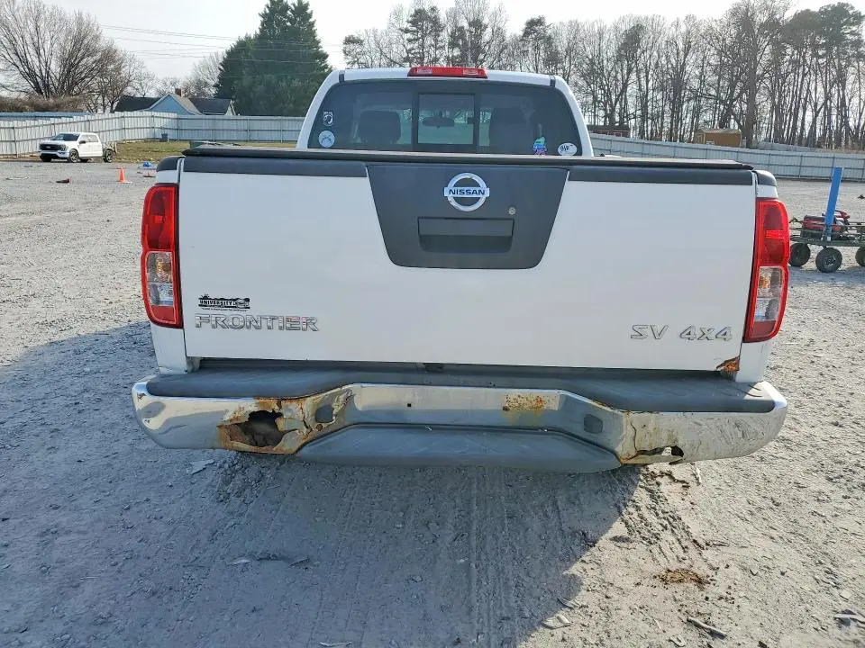 2011 NISSAN FRONTIER SV V6  