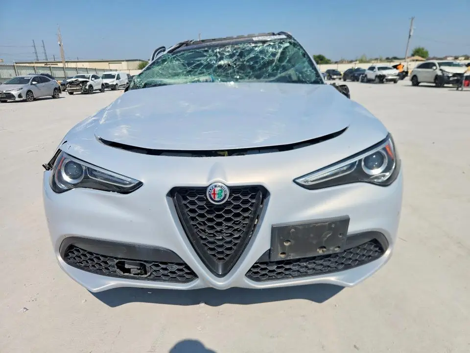 2020 ALFA ROMEO STELVIO   