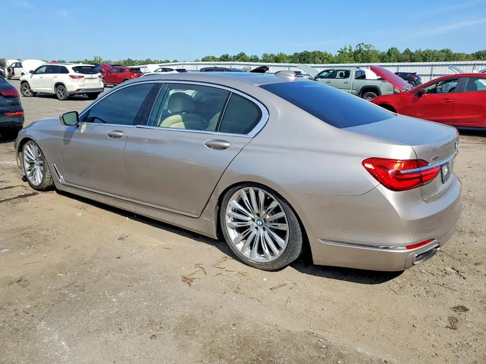 2016 BMW 750 XI  