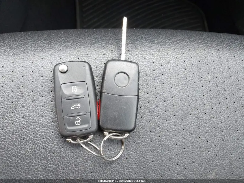 2013 VOLKSWAGEN JETTA 2.5L SE