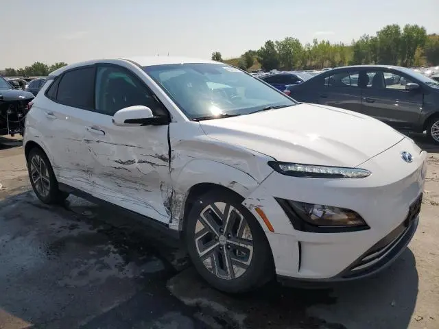 2023 HYUNDAI KONA SE  
