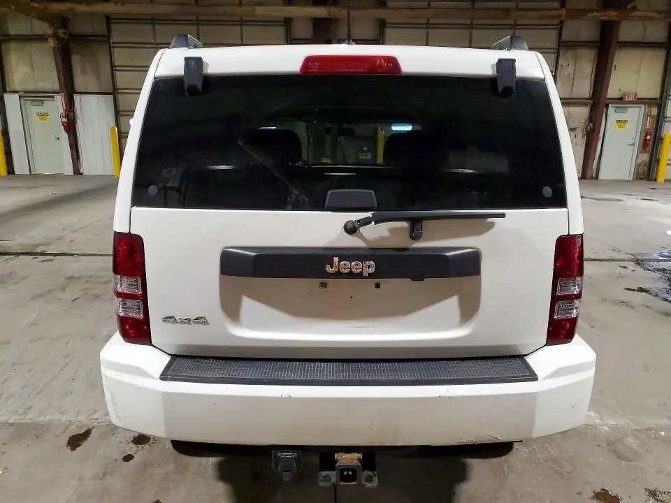 2010 JEEP LIBERTY SPORT  