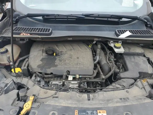 2017 FORD ESCAPE SE  