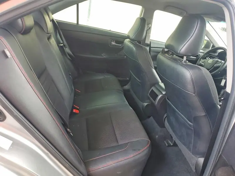 2017 TOYOTA CAMRY SE  