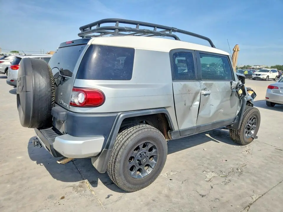 2012 TOYOTA FJ CRUISER BASE  