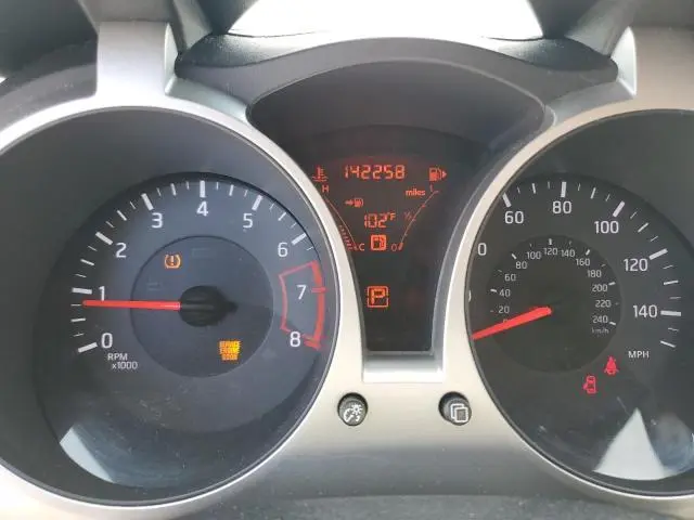 2013 NISSAN JUKE S  