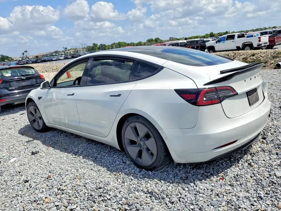 2021 TESLA MODEL 3   