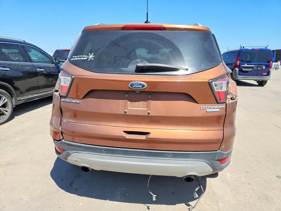 2017 FORD ESCAPE TITANIUM  