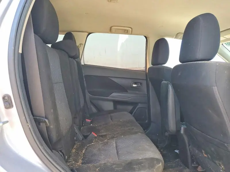 2014 MITSUBISHI OUTLANDER SE  