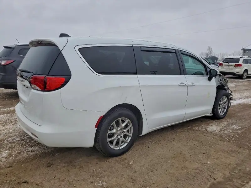 2022 CHRYSLER VOYAGER LX  