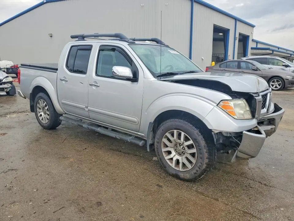 2011 NISSAN FRONTIER S  