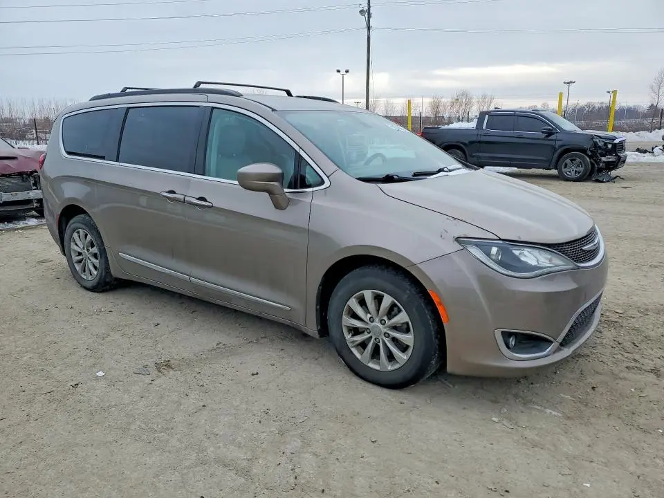2017 CHRYSLER PACIFICA TOURING L  