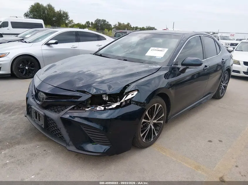 2018 TOYOTA CAMRY SE