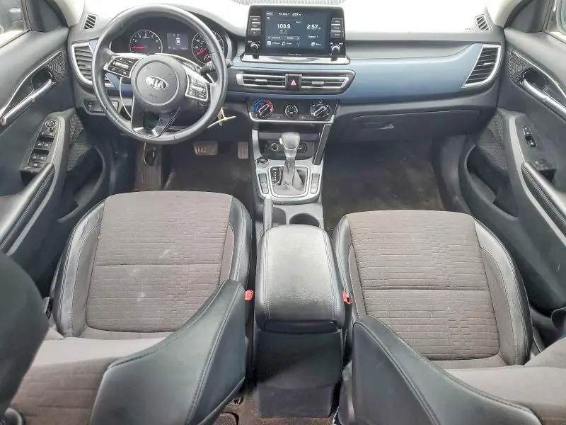 2021 KIA SELTOS S  