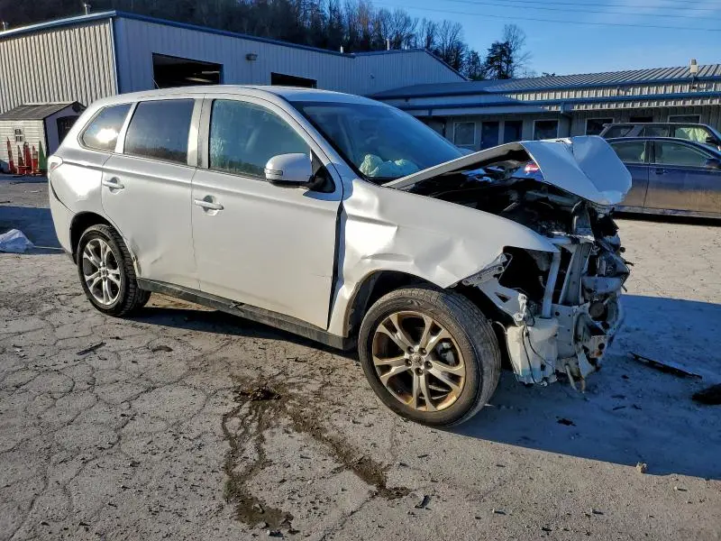 2014 MITSUBISHI OUTLANDER SE  