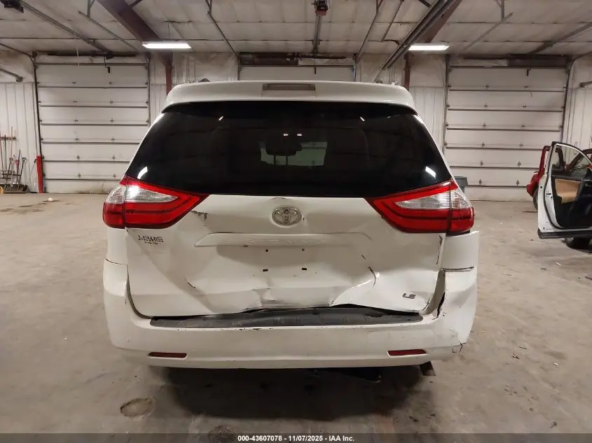 2015 TOYOTA SIENNA LE 8 PASSENGER