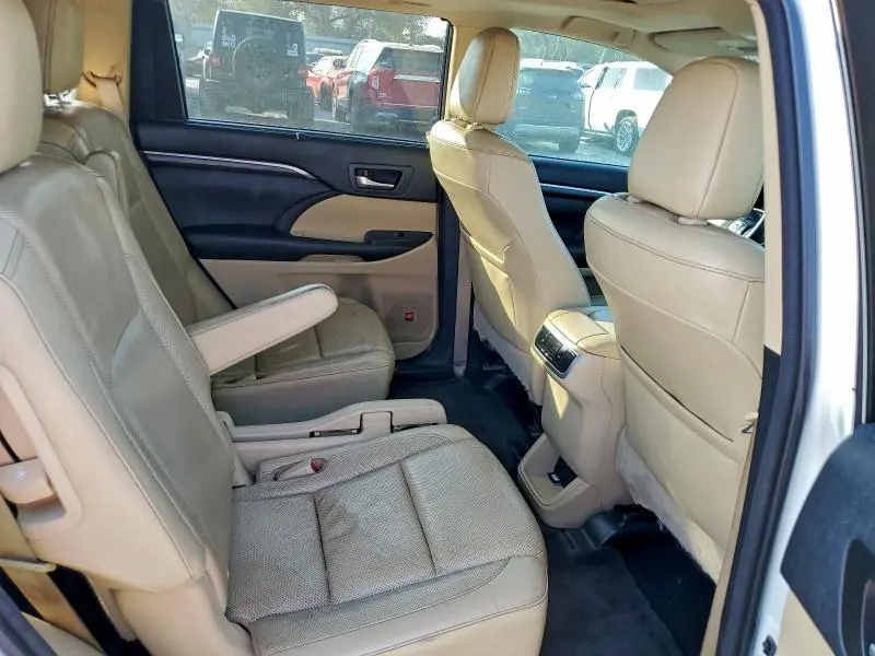 2016 TOYOTA HIGHLANDER LIMITED  