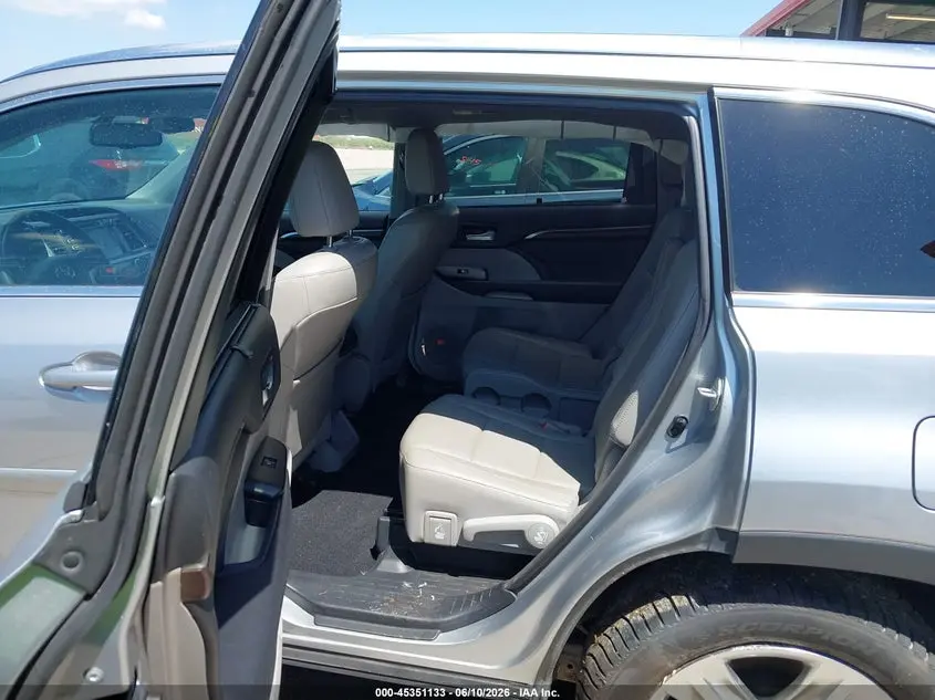 2016 TOYOTA HIGHLANDER LIMITED V6