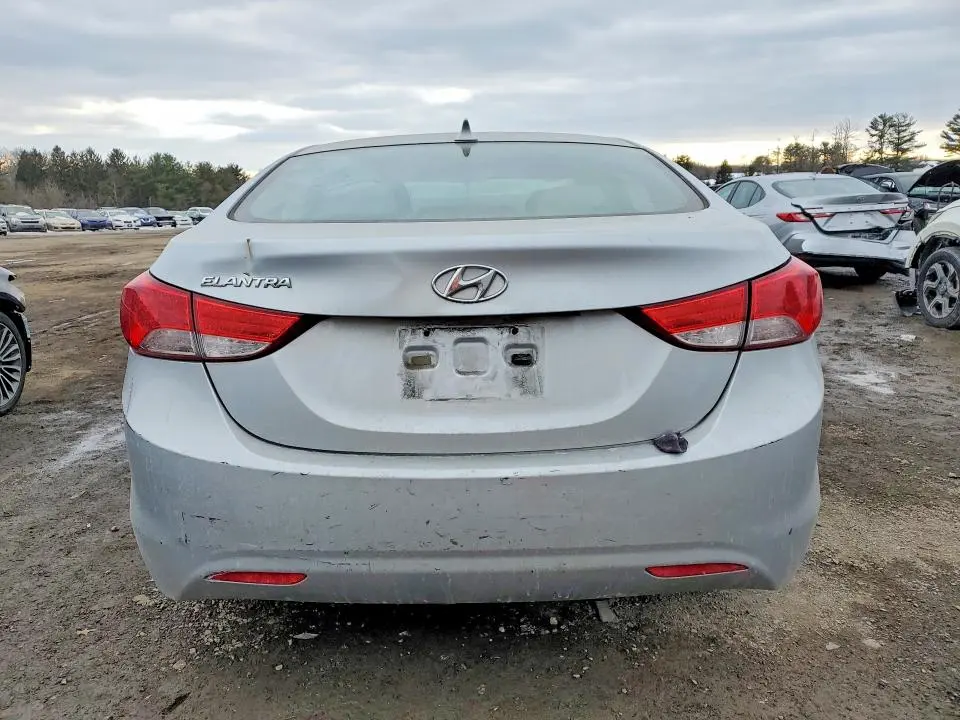 2011 HYUNDAI ELANTRA GLS  