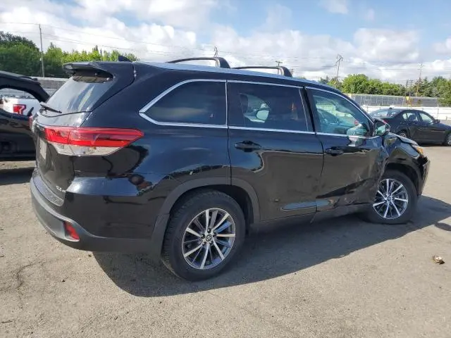 2019 TOYOTA HIGHLANDER SE  
