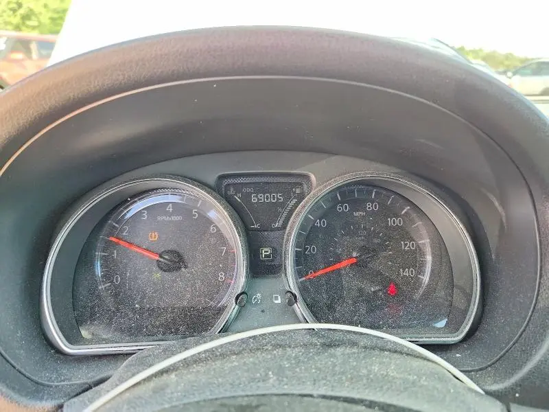 2019 NISSAN VERSA SV  