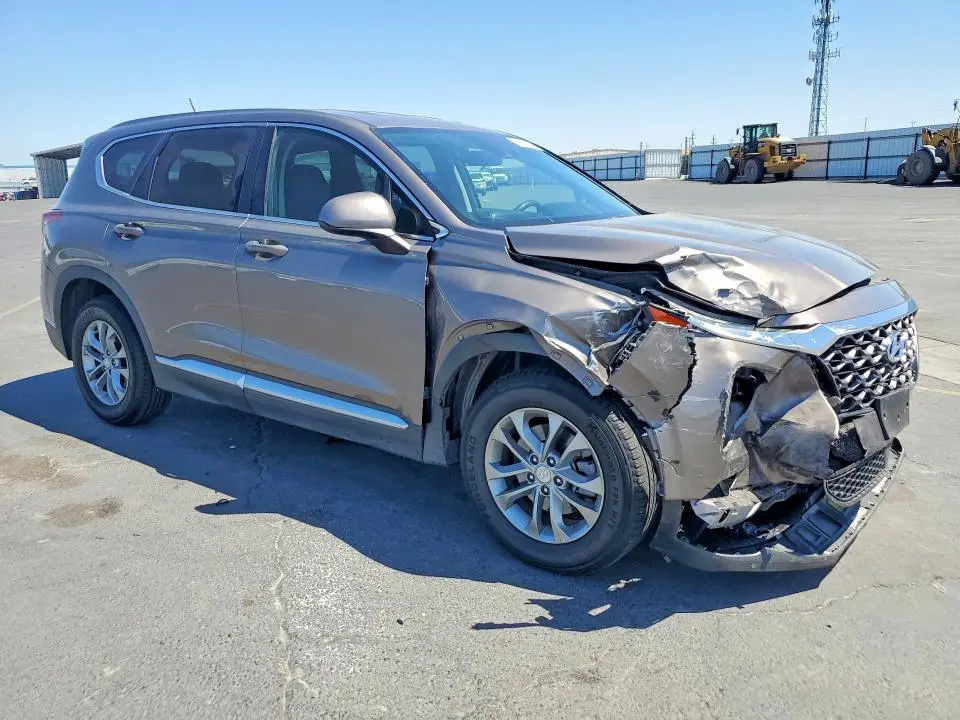 2019 HYUNDAI SANTA FE SE  