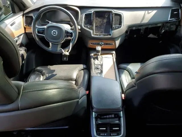 2016 VOLVO XC90 T6  