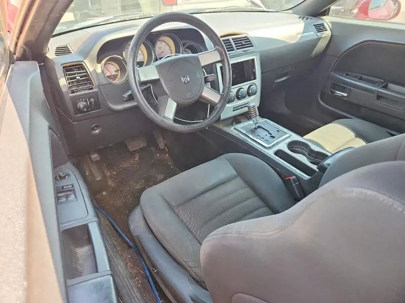 2010 DODGE CHALLENGER SE  