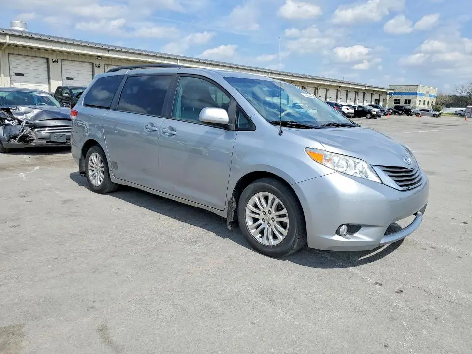 2011 TOYOTA SIENNA XLE 8-PASSENGER  