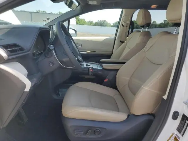 2024 TOYOTA SIENNA LIMITED  