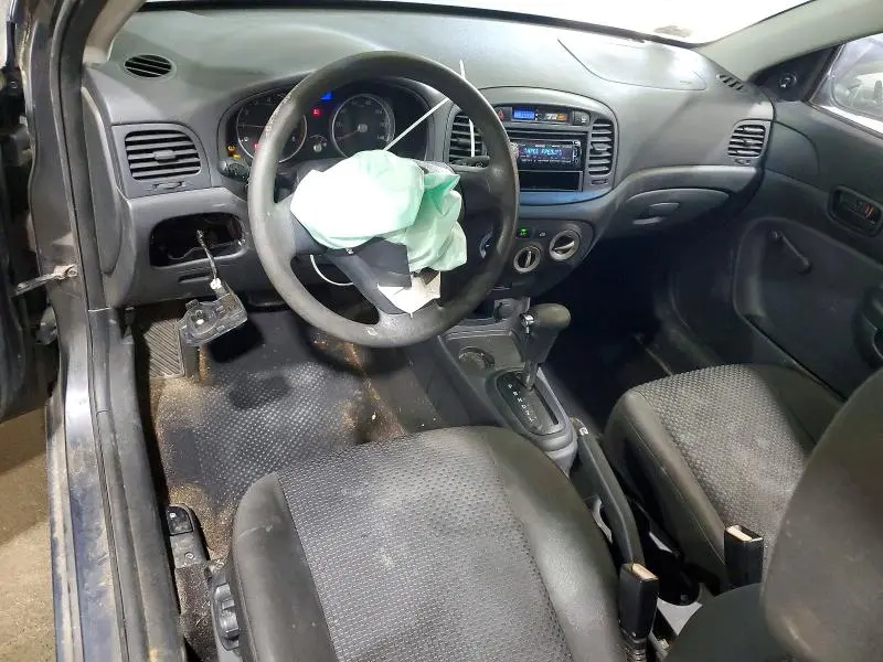 2010 HYUNDAI ACCENT GS  