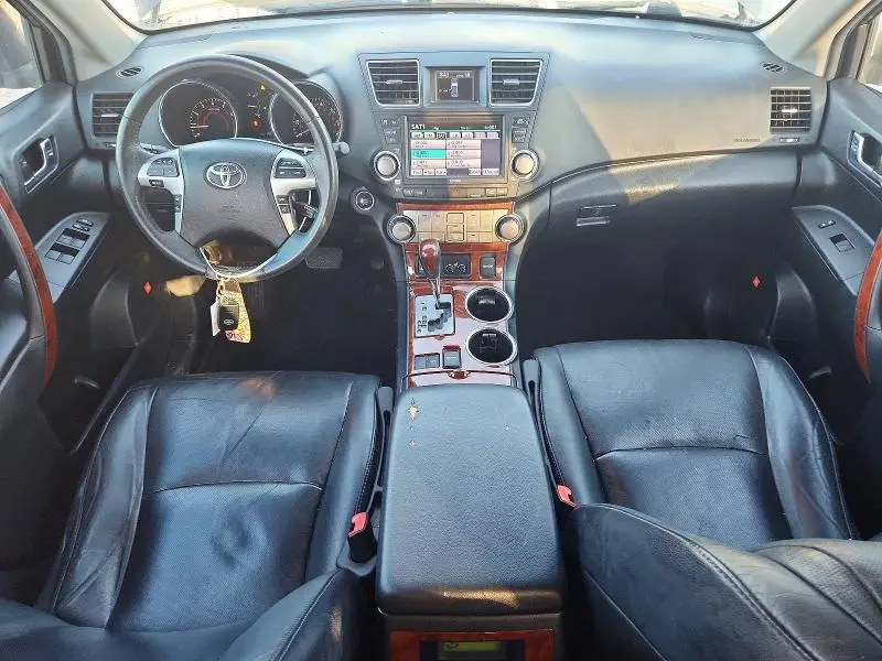 2011 TOYOTA HIGHLANDER LIMITED  
