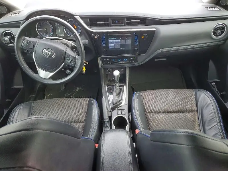 2017 TOYOTA COROLLA SE  