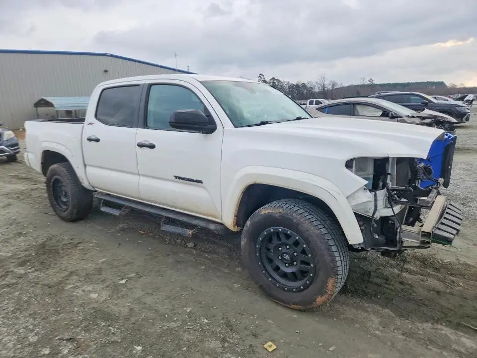 2018 TOYOTA TACOMA SR5 V6  