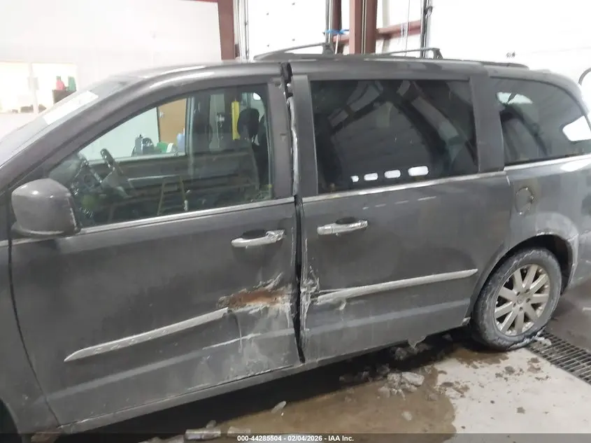 2015 CHRYSLER TOWN & COUNTRY TOURING