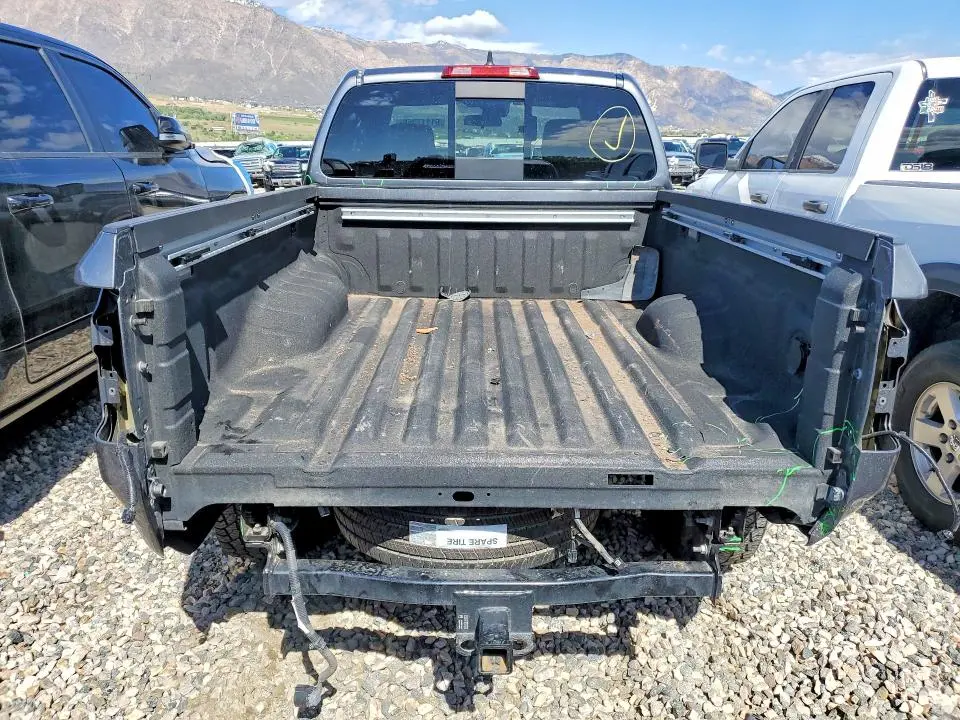 2023 NISSAN FRONTIER SV  