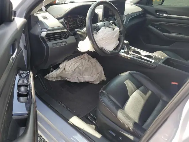 2023 NISSAN ALTIMA SR  