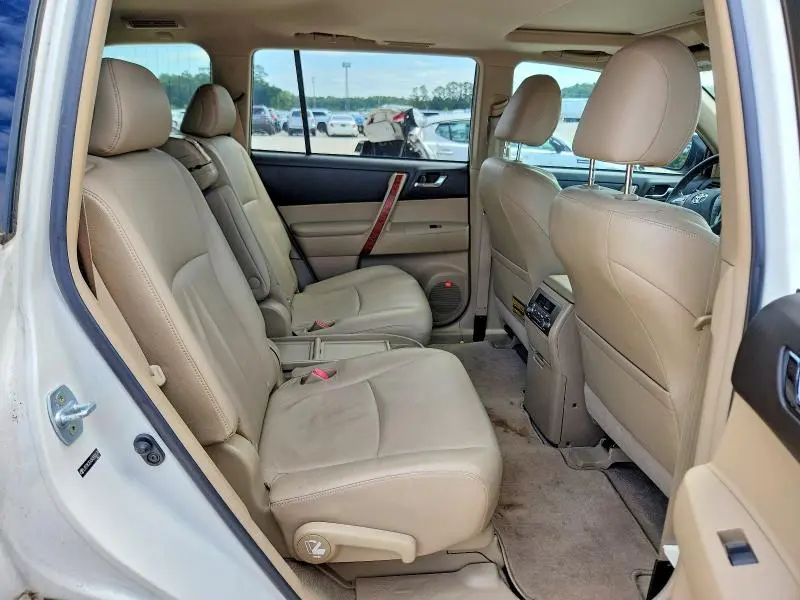 2010 TOYOTA HIGHLANDER LIMITED  